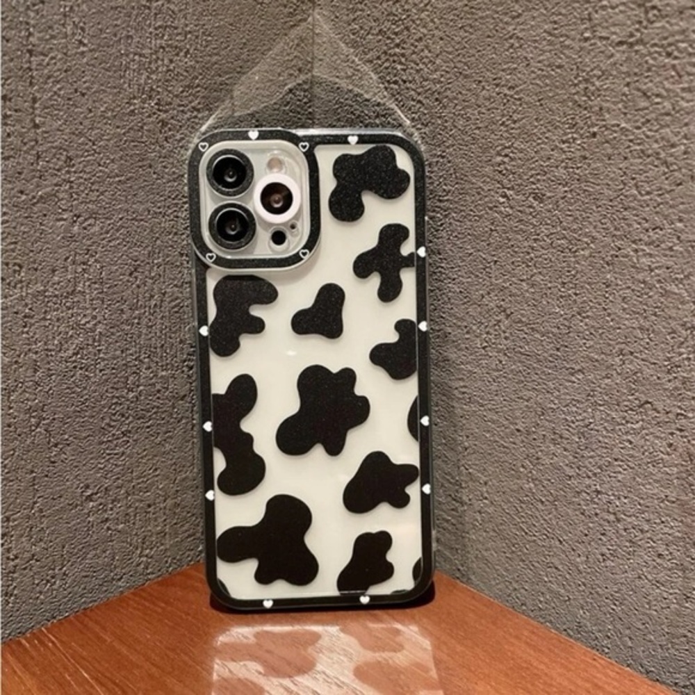 ⚠️Clearance🐮iPhone 13/Pro/Pro Max Cow Print Phone Case - Picture 2 of 3